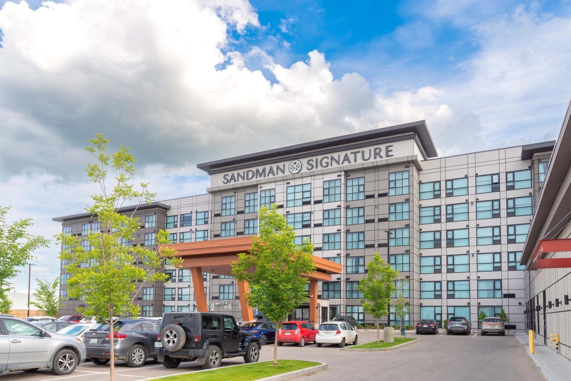 Sandman Signature Saskatoon South Hotel Exterior photo